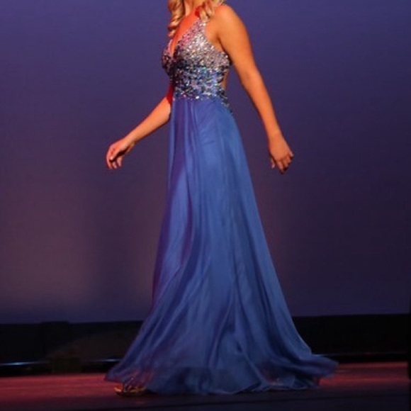 Royal Blue La Femme Rhinestone Ombré Gown Size 4 - Picture 3 of 8